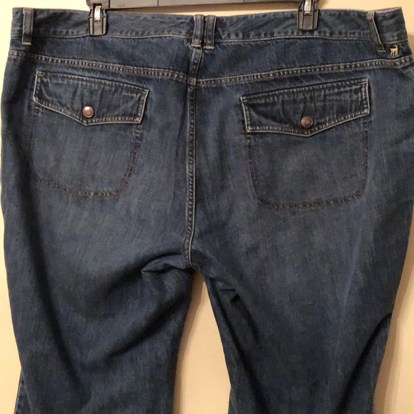 Old Navy Boot Cut Jeans - Picture 3 of 4